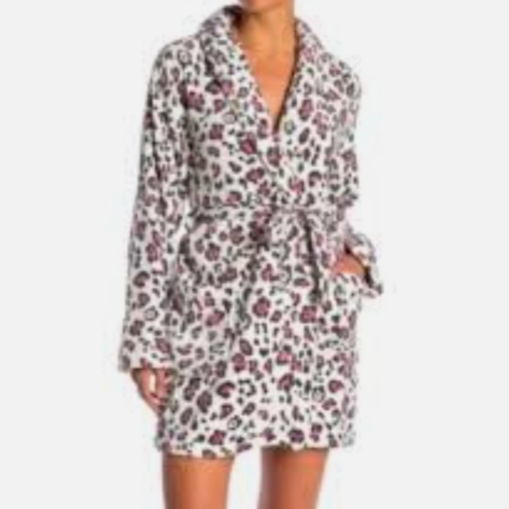 SUPER PLUSH PINK CHEETAH COZY BATH ROBE MEDIUM                 c